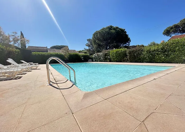 Sm007 Pinede Maxime Maison 5 Pieces 8 Couchages Avec Piscine Et Parking Villa Sainte-Maxime